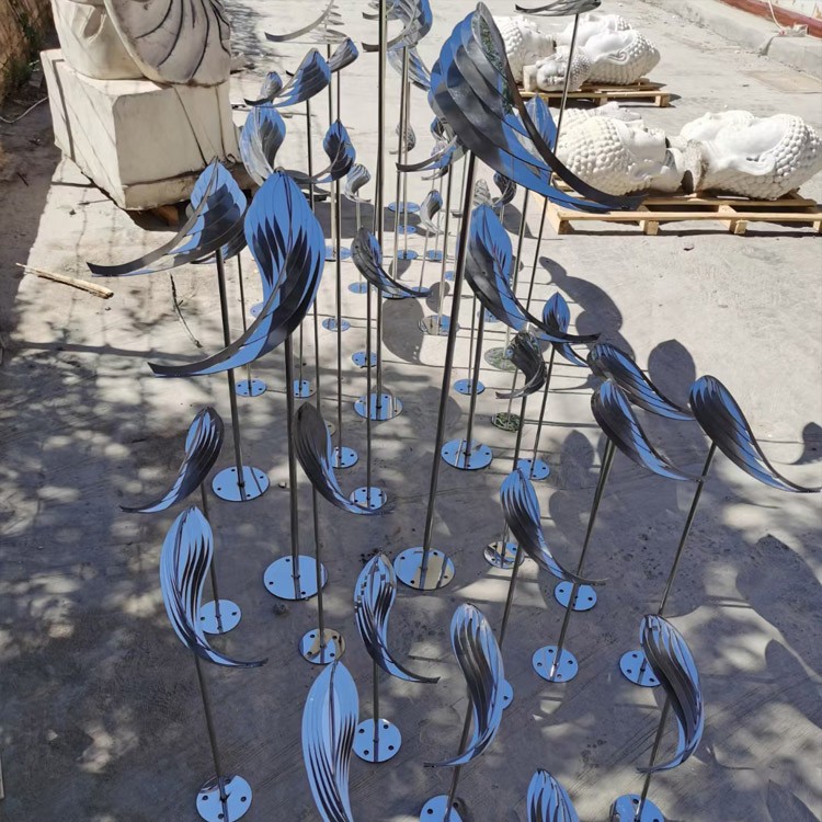 不銹鋼魚(yú)群雕塑